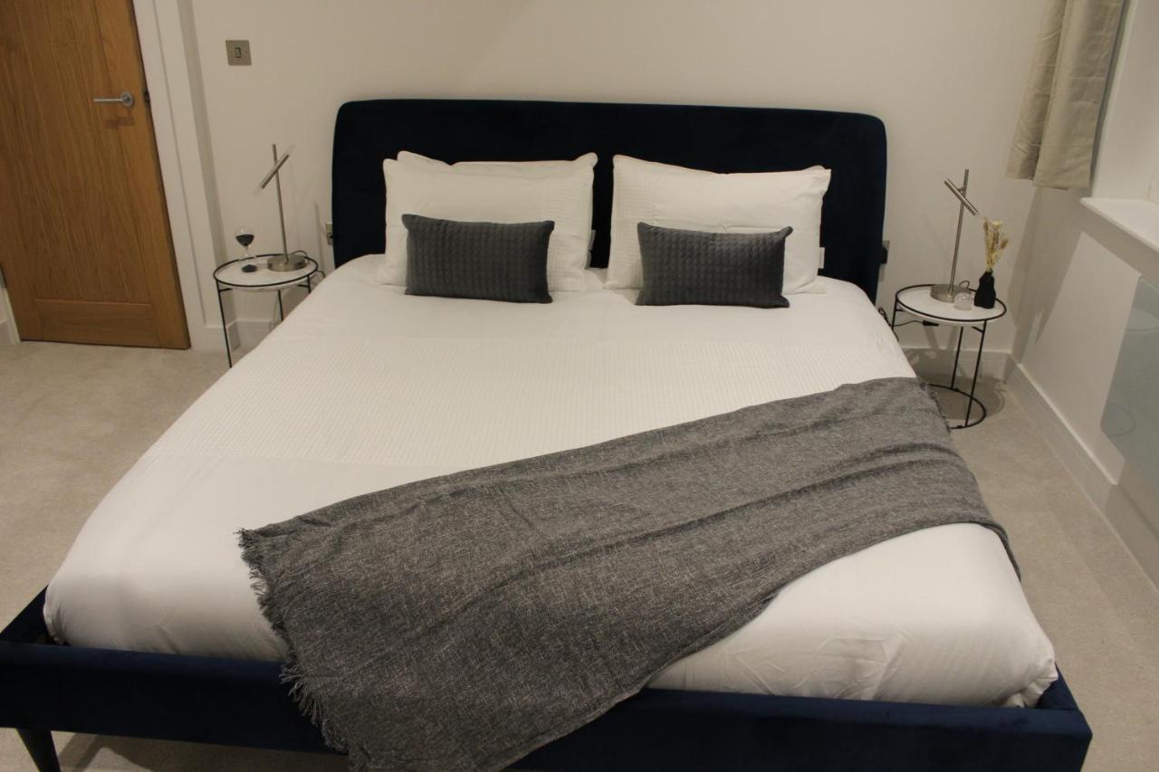 Luxury 2 Bed Apartment In The Heart Of Rochester Rochester  Zewnętrze zdjęcie