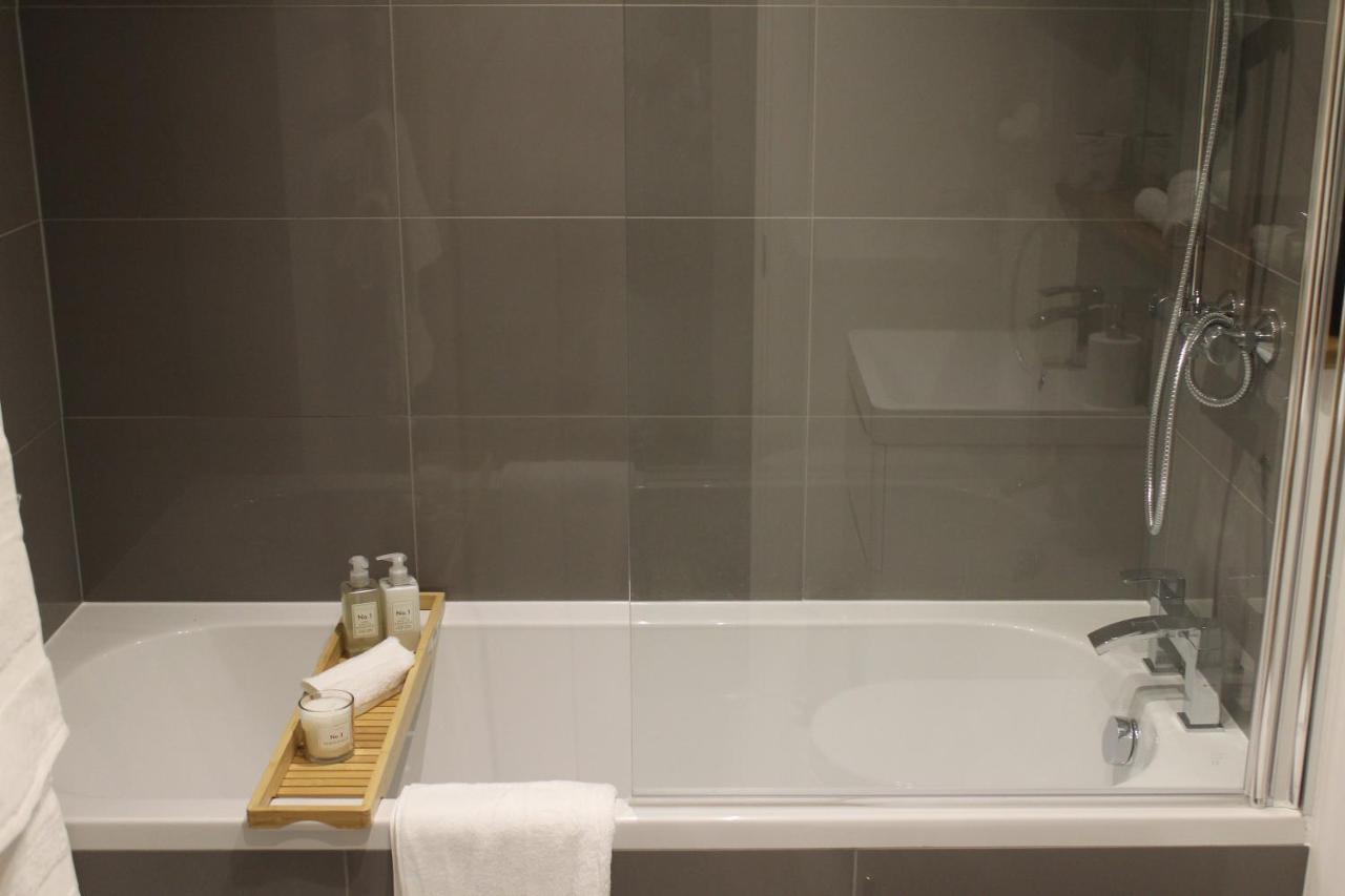 Luxury 2 Bed Apartment In The Heart Of Rochester Rochester  Zewnętrze zdjęcie