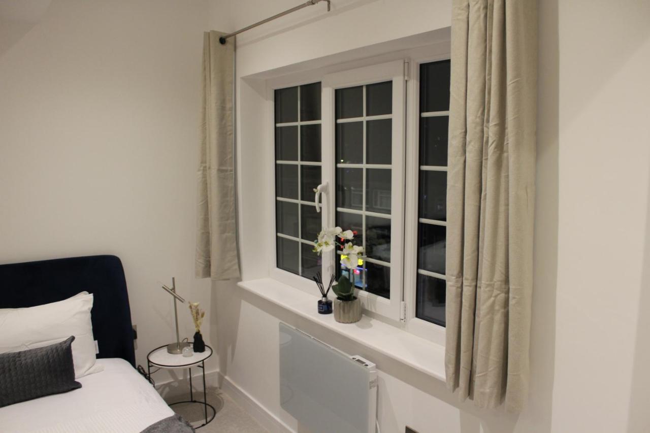 Luxury 2 Bed Apartment In The Heart Of Rochester Rochester  Zewnętrze zdjęcie